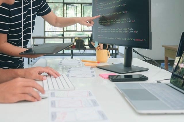 クラウドネイティブが切り開く柔軟で俊敏な次世代ソフトウェア運用革命